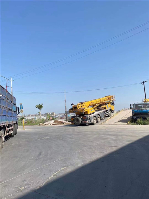 市北区25吨吊车的租赁价格大概是多少？