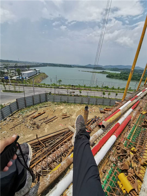 市北区作业中发生设备损坏或人员意外，责任怎么划分？